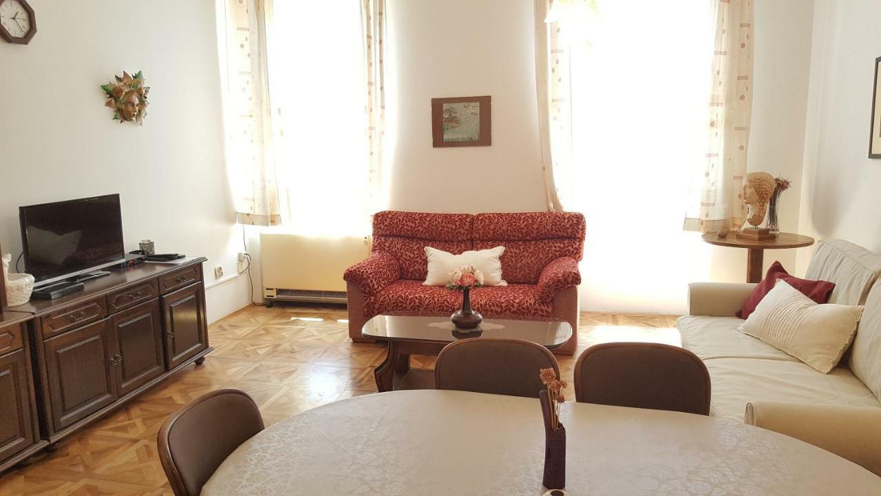 Centar Old Town, With Free Private Parking Apartment Pula Exterior photo